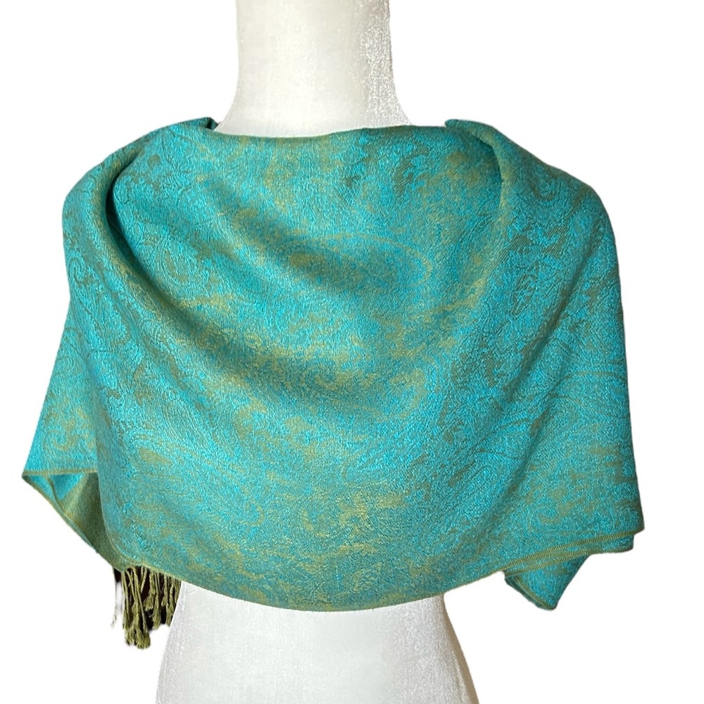 Splendid Pashmina Scarf/Shawl/Wrap Teal & Olive Green. 26” x 74”. $16.